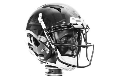 New Riddell SpeedFlex football helmet pits technology vs. concussions 